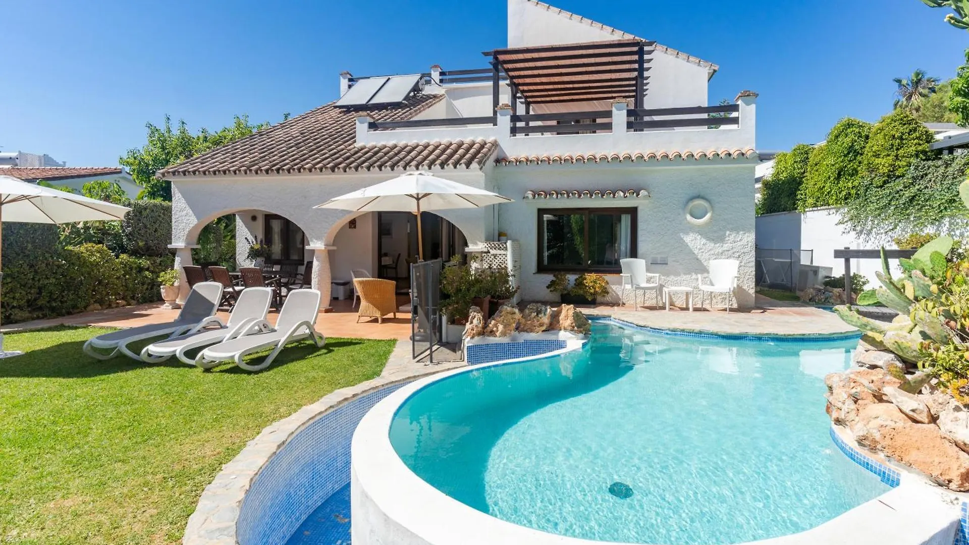 Villa By The Beach 5 Bedrooms contacts